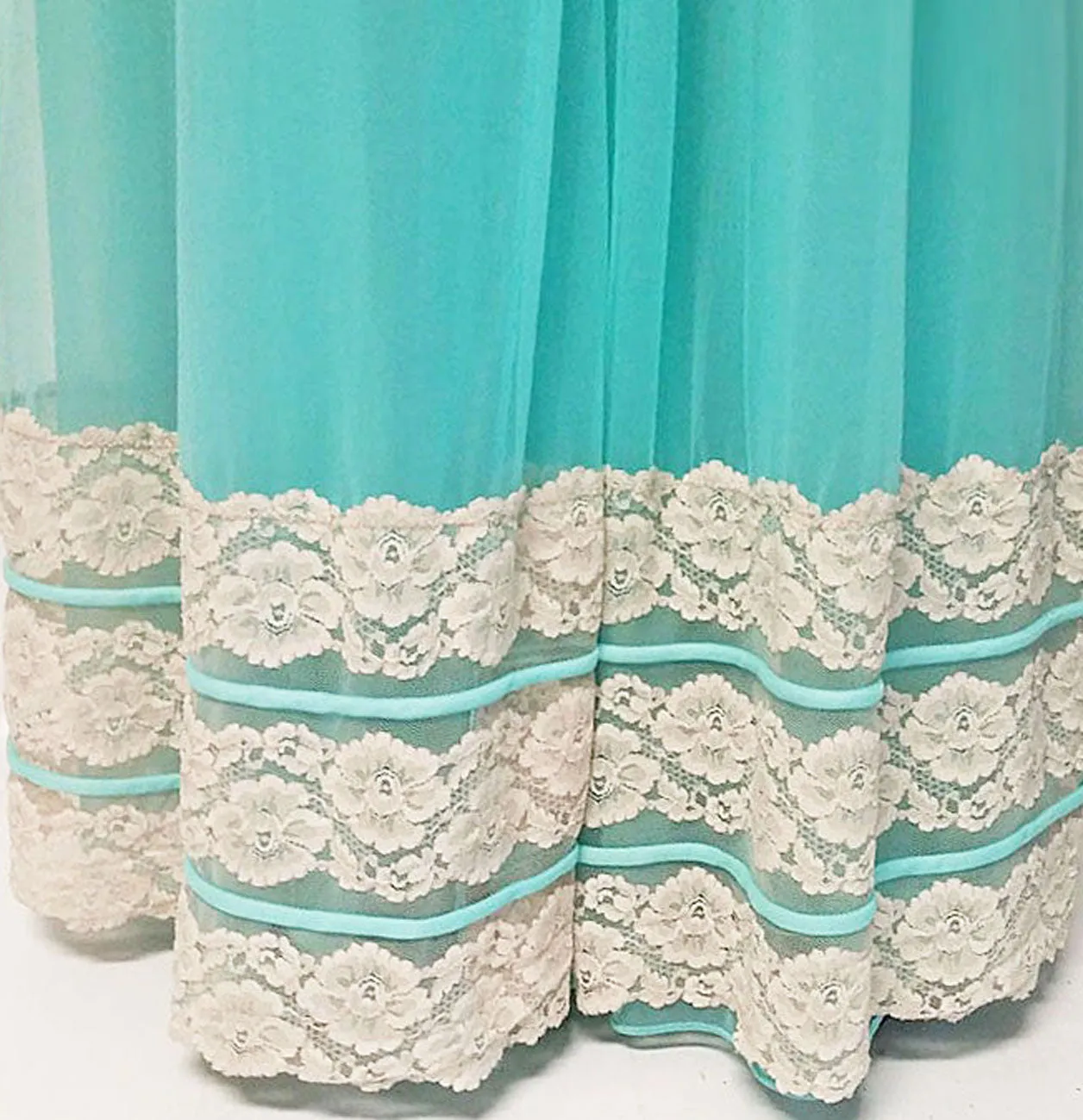 *  VINTAGE SOUTHERN BELLE INTIME OF CALIFORNIA LACEY DOUBLE NYLON PEIGNOIR & NIGHTGOWN SET IN AQUAMARINE