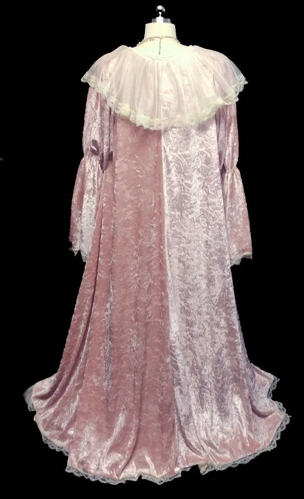 EXQUISITE VICTORIAN-LOOK PANNE VELVETEEN DRESSING GOWN ROBE DRIPPING WITH FABULOUS LACE WITH GORGEOUS JULIET BELL SLEEVES – SIZE MEDIUM / LARGE – WOULD MAKE A FABULOUS GIFT!