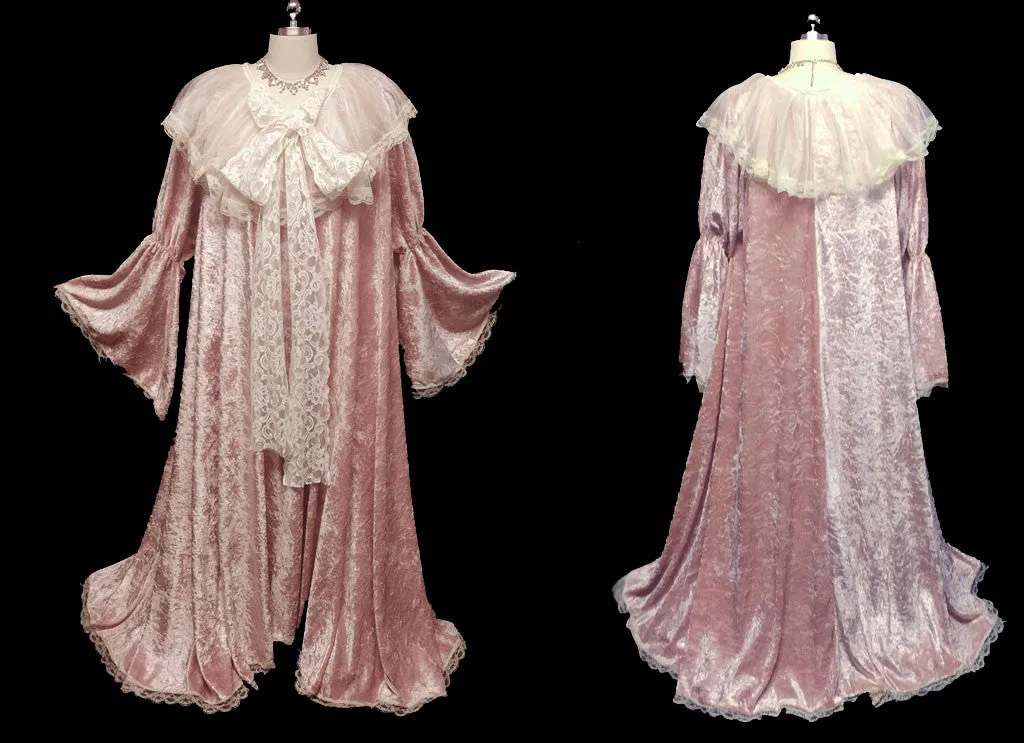 EXQUISITE VICTORIAN-LOOK PANNE VELVETEEN DRESSING GOWN ROBE DRIPPING WITH FABULOUS LACE WITH GORGEOUS JULIET BELL SLEEVES – SIZE MEDIUM / LARGE – WOULD MAKE A FABULOUS GIFT!