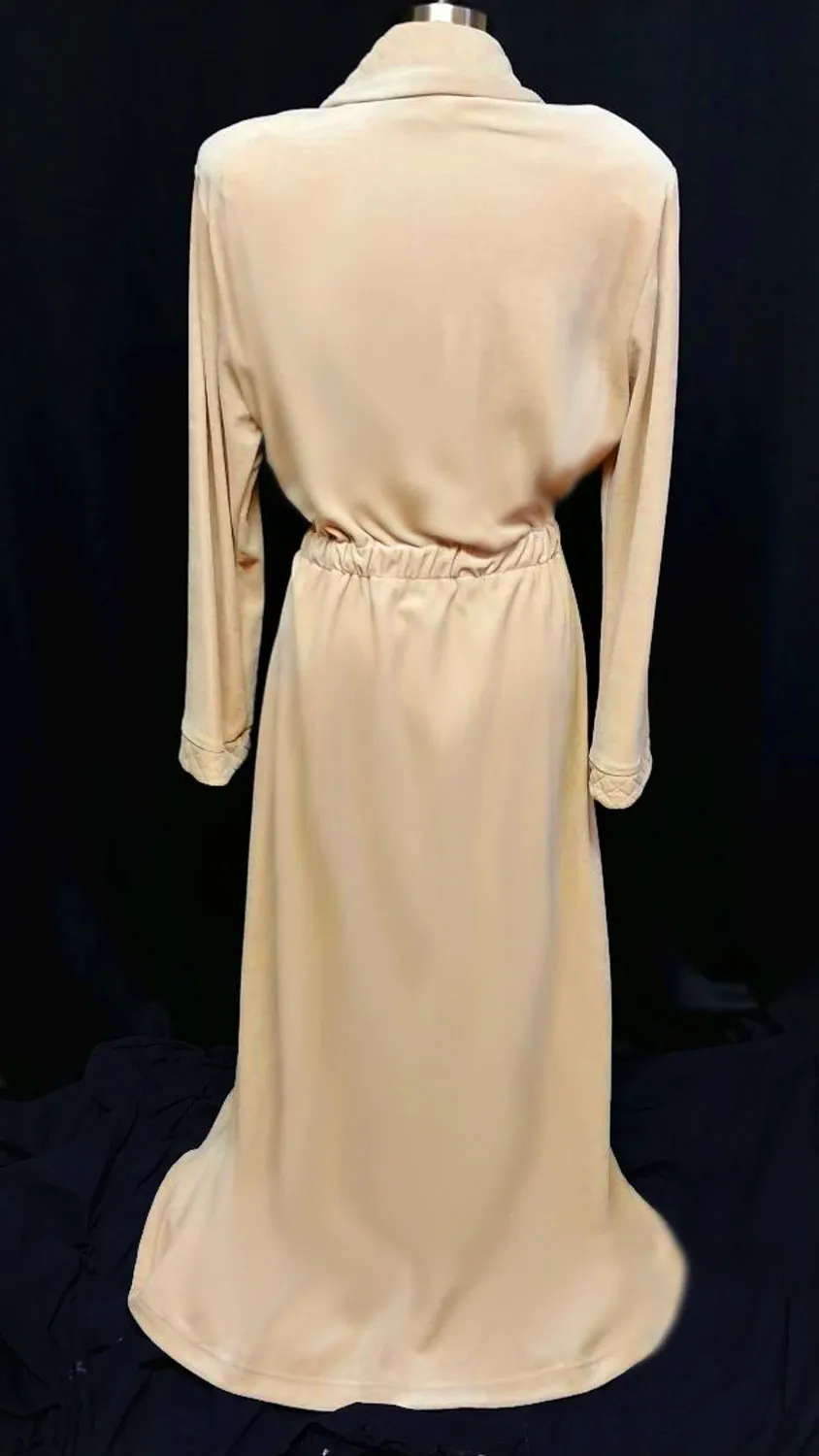 *NEW - DIAMOND TEA LUXURIOUS WRAP-STYLE QUILTED COTTON / POLY VELOUR ROBE IN LATTE - SMALL - ONLY 1 IN STOCK IN THIS SIZE & COLOR - WOULD MAKE A WONDERFUL CHRISTMAS GIFT