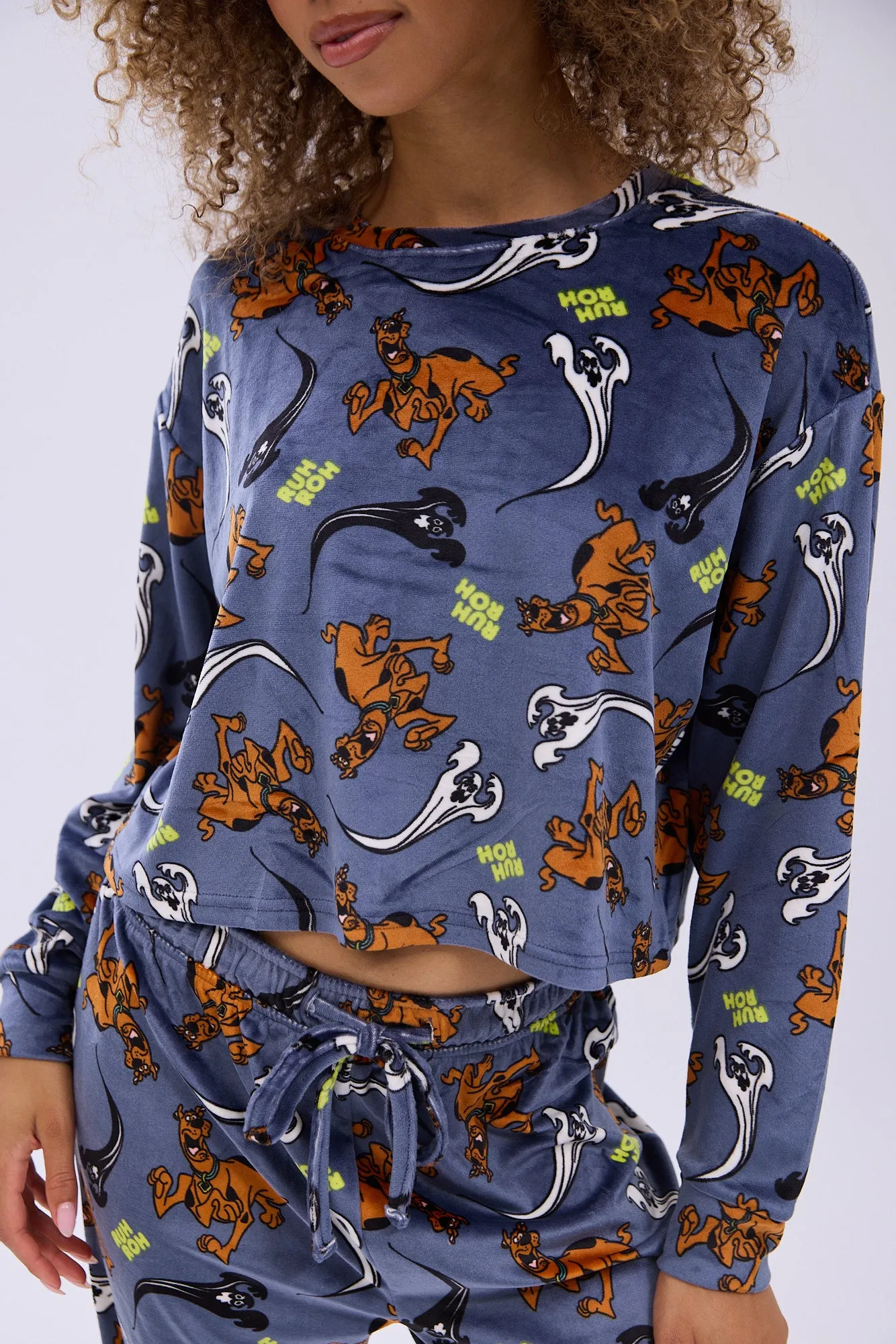 Scooby-Doo Printed Velour Pajama Jogger And Tee Set