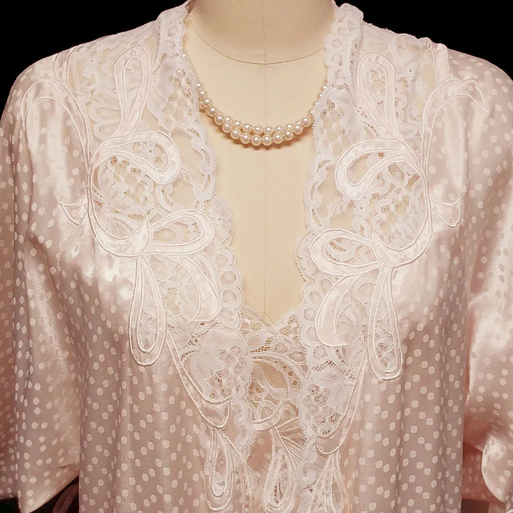 *VINTAGE NATORI SATINY PEIGNOIR & NIGHTGOWN ADORNED WITH DOTS, LACE & APPLIQUES IN BLUSH PINK